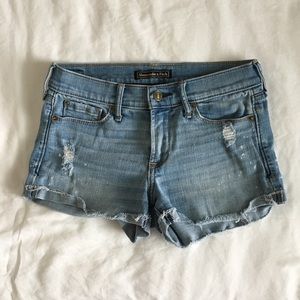 Abercrombie & Fitch light wash denim shorts